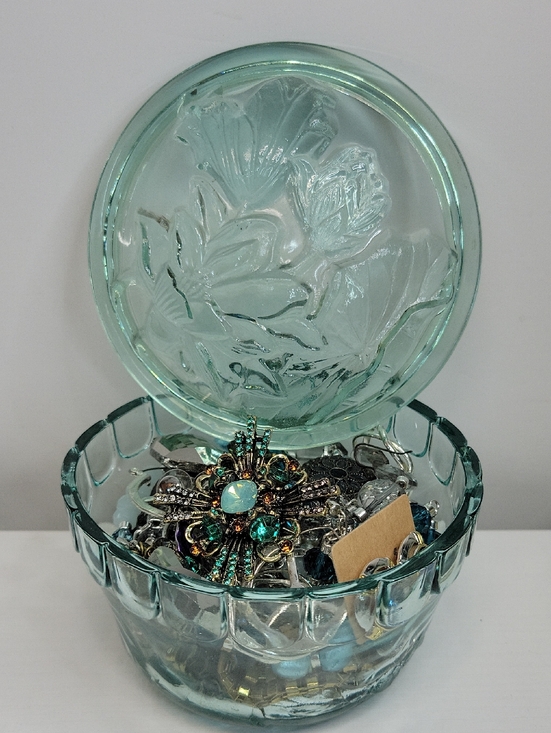 Jewelry - Vintage Glass Trinket  Box with Jewelry